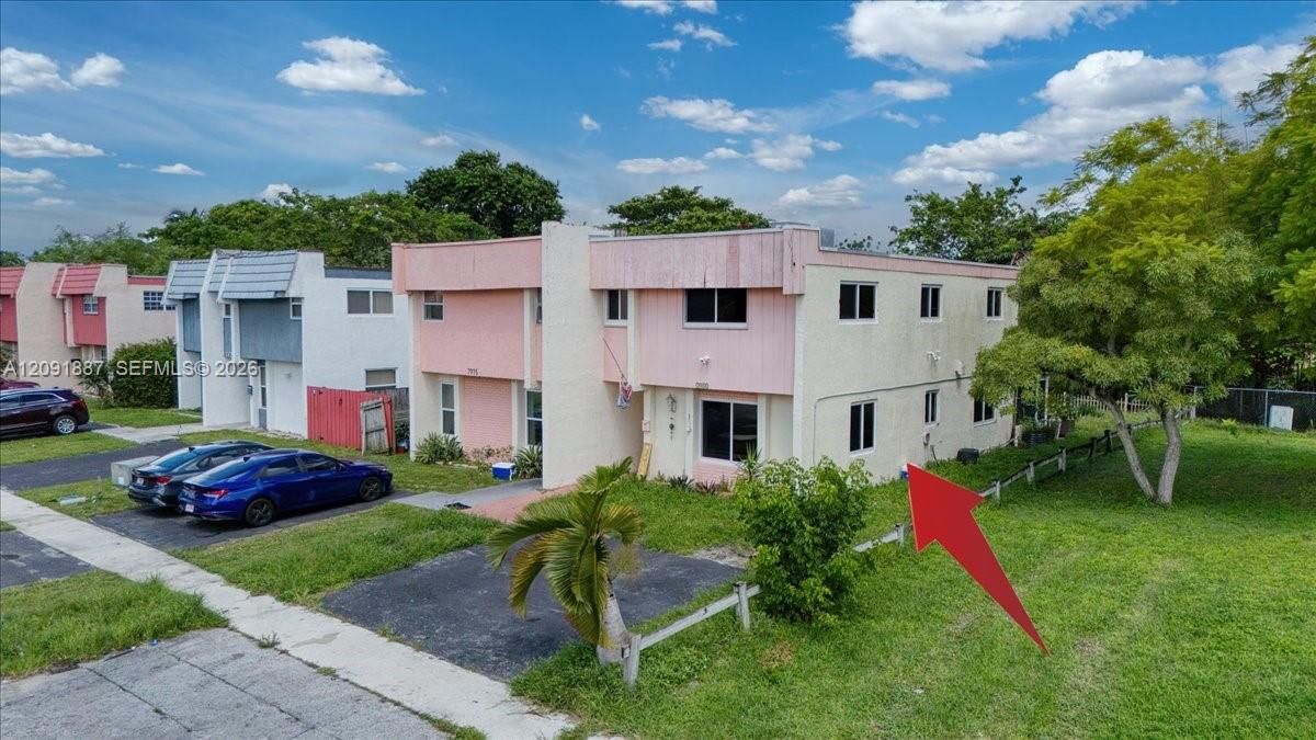 На продажу: $399,000 (4 спален, 2 ванн, 1620 Квадратных фут)