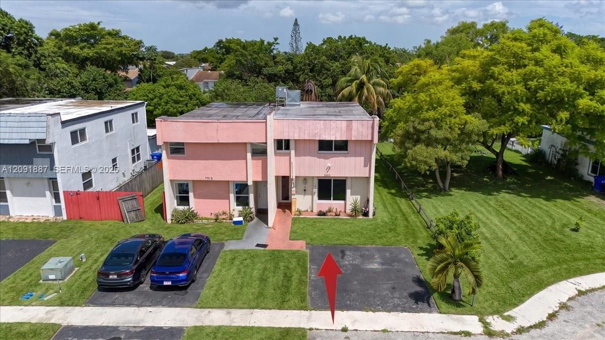 На продажу: $399,000 (4 спален, 2 ванн, 1620 Квадратных фут)