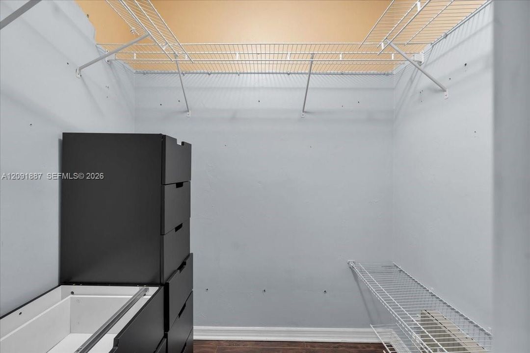На продажу: $399,000 (4 спален, 2 ванн, 1620 Квадратных фут)