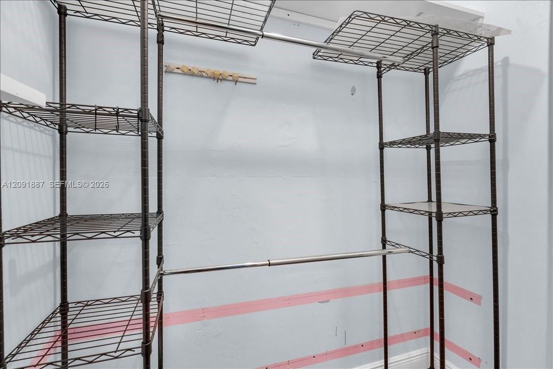На продажу: $399,000 (4 спален, 2 ванн, 1620 Квадратных фут)