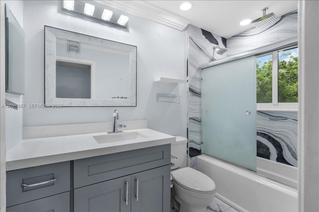На продажу: $399,000 (4 спален, 2 ванн, 1620 Квадратных фут)