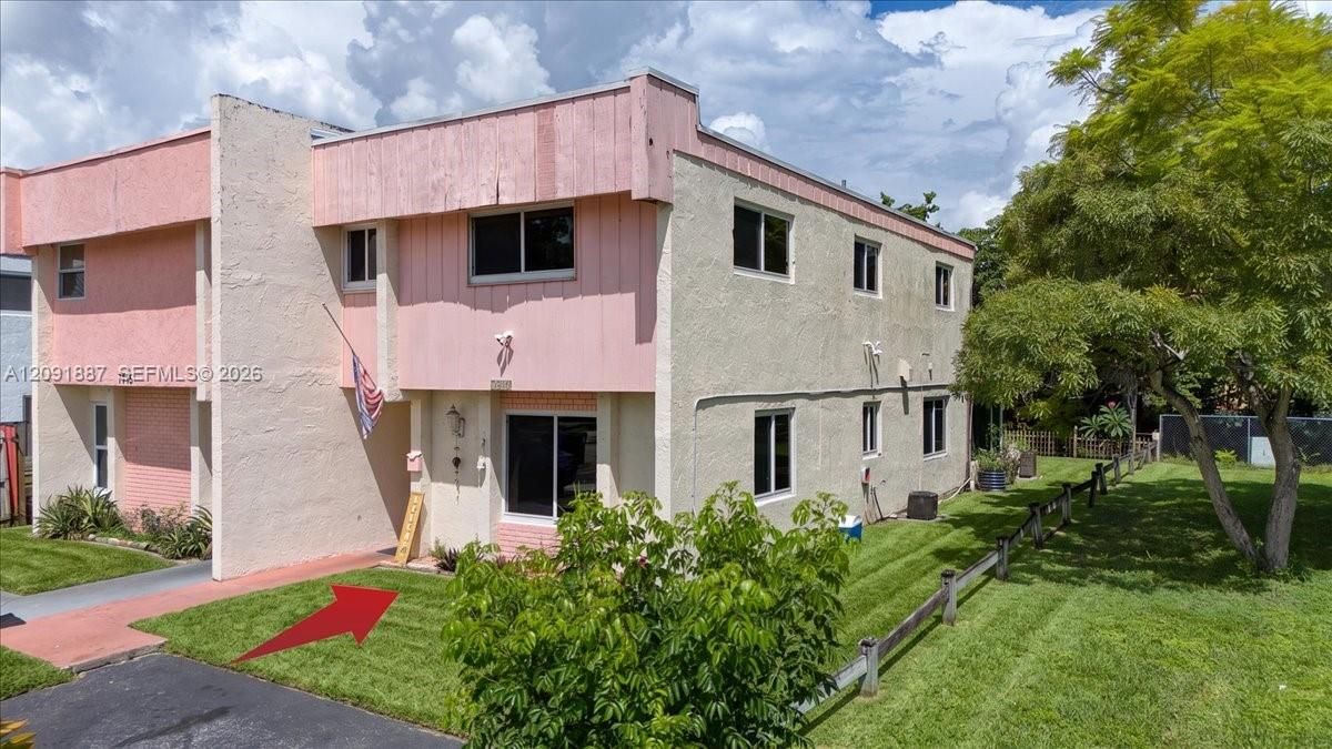 На продажу: $399,000 (4 спален, 2 ванн, 1620 Квадратных фут)