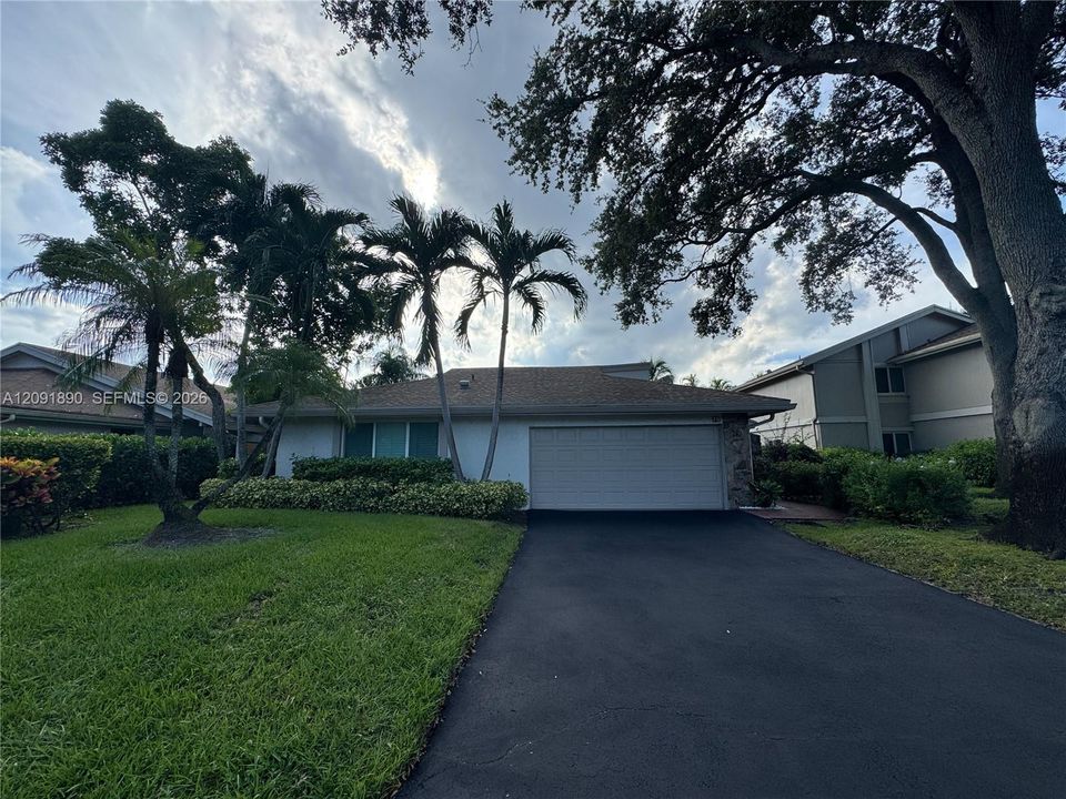En Venta: $749,500 (3 camas, 2 baños, 2043 Pies cuadrados)