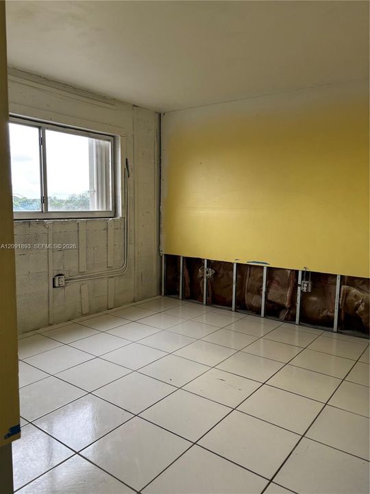 На продажу: $215,000 (3 спален, 2 ванн, 1145 Квадратных фут)