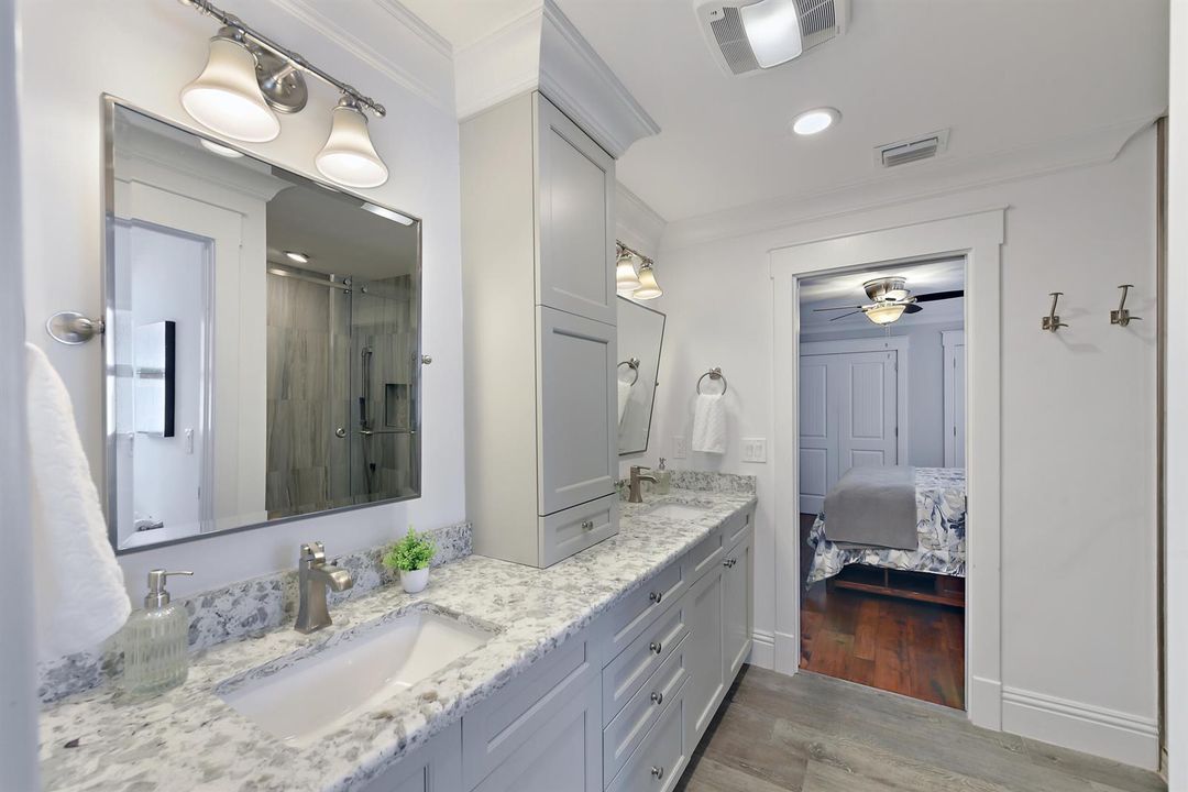 Full Bath 2 Opposite View
