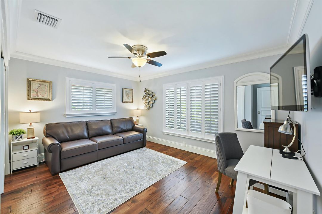 Bedroom 5 Seating