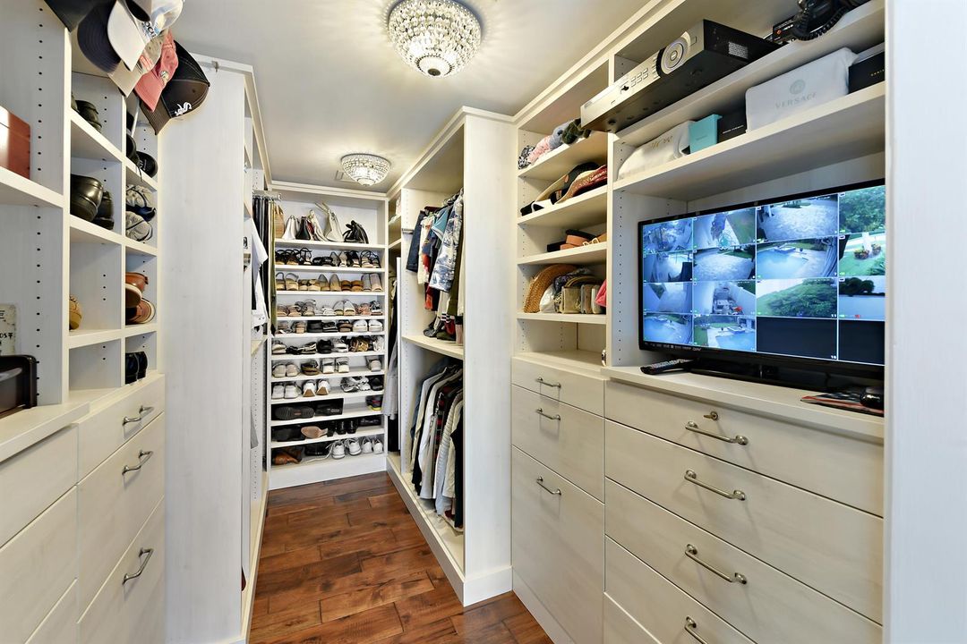 Primary Walk in Closet