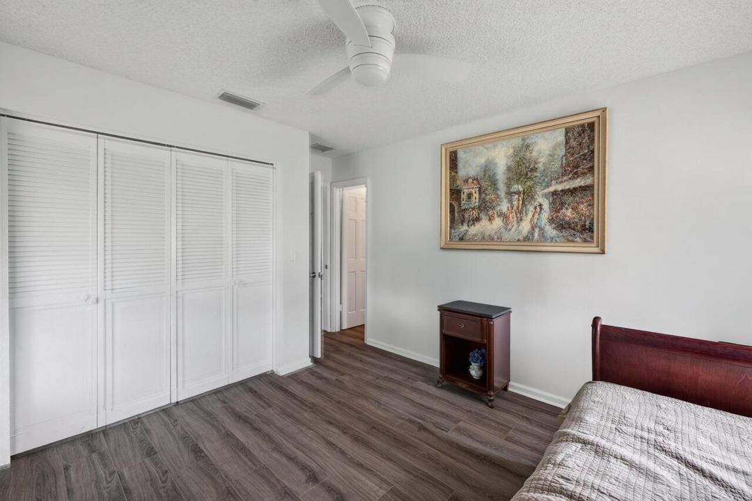 2156 SE Harlow St-021