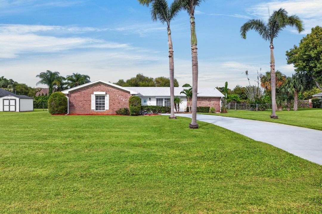 2156 SE Harlow St-002