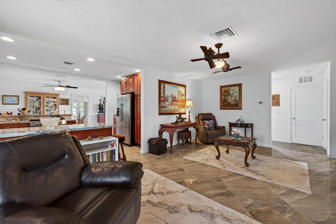 2156 SE Harlow St-015