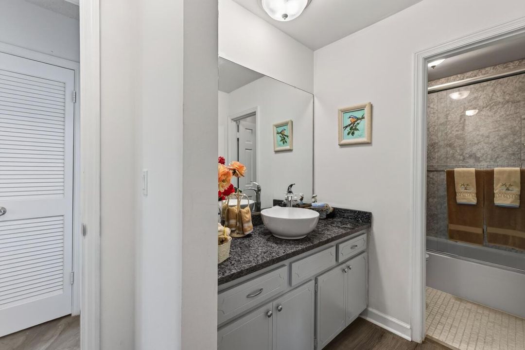 2156 SE Harlow St-019