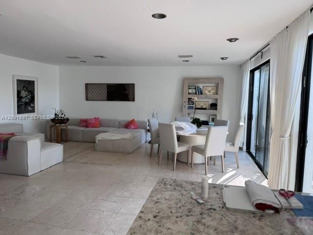 En Venta: $8,900,000 (5 camas, 4 baños, 3291 Pies cuadrados)