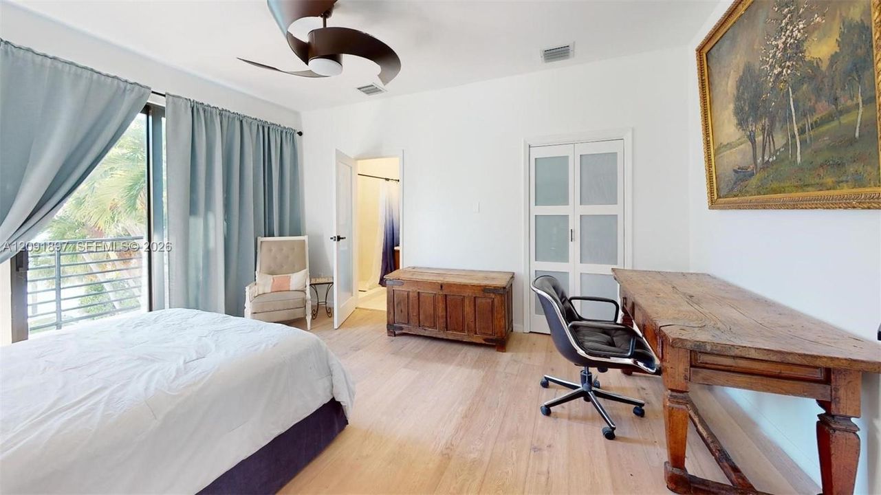 2nd bedroom upstairs