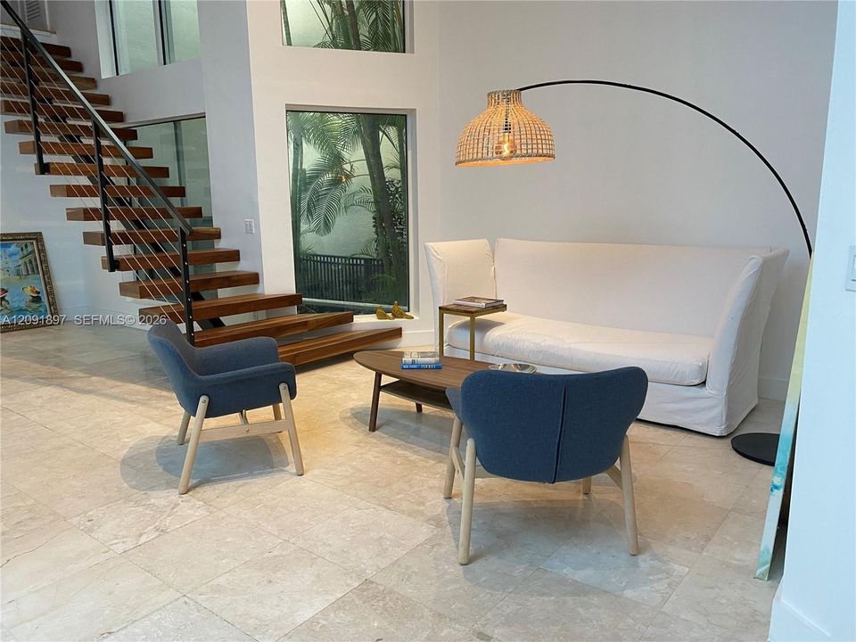 En Venta: $8,900,000 (5 camas, 4 baños, 3291 Pies cuadrados)