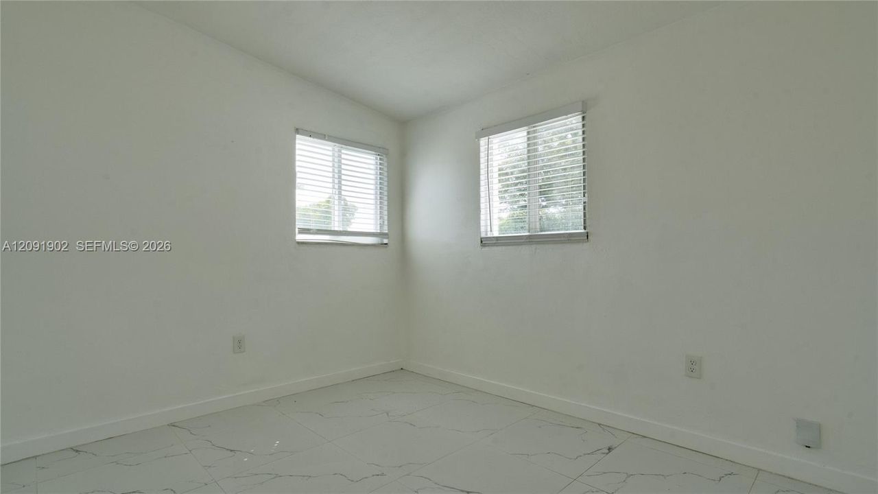 En Venta: $469,900 (4 camas, 2 baños, 1460 Pies cuadrados)