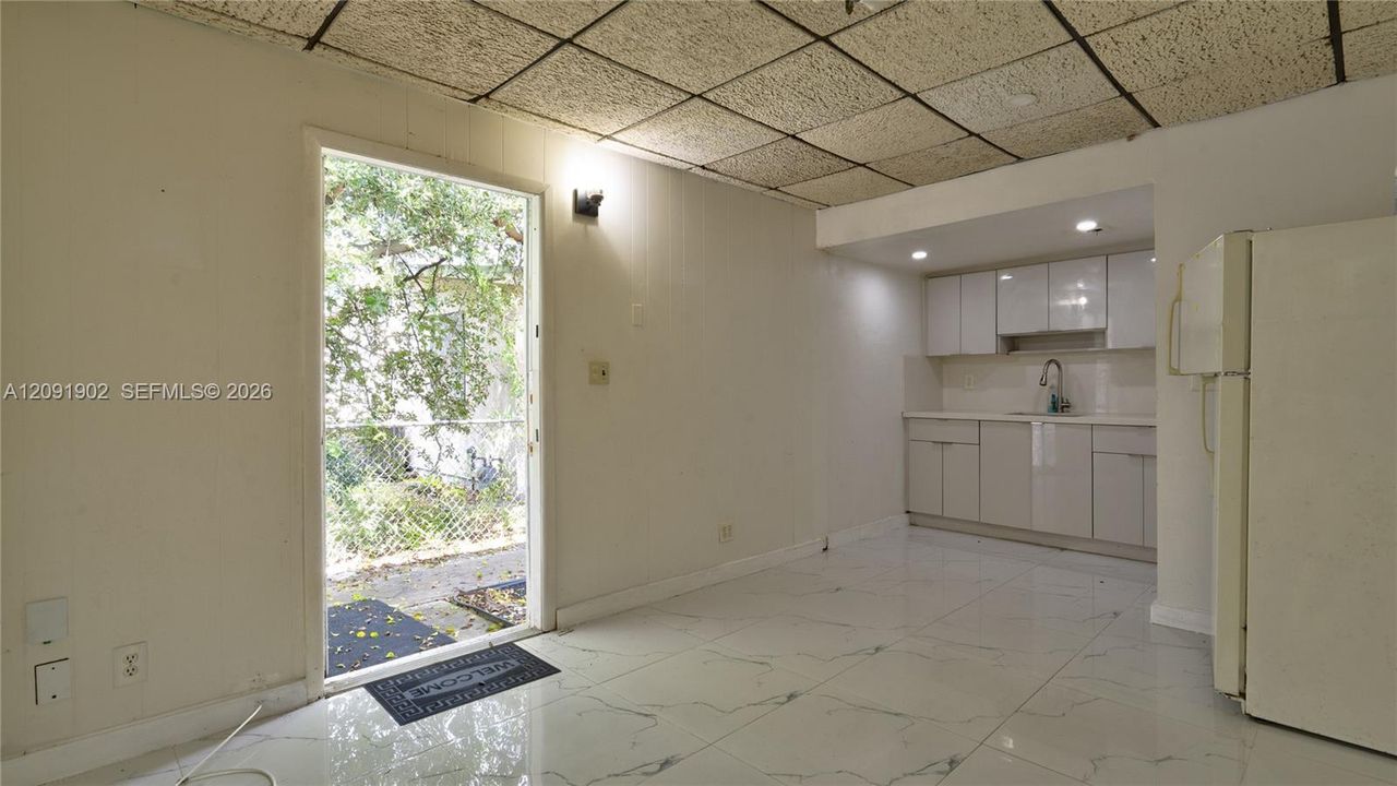 En Venta: $469,900 (4 camas, 2 baños, 1460 Pies cuadrados)