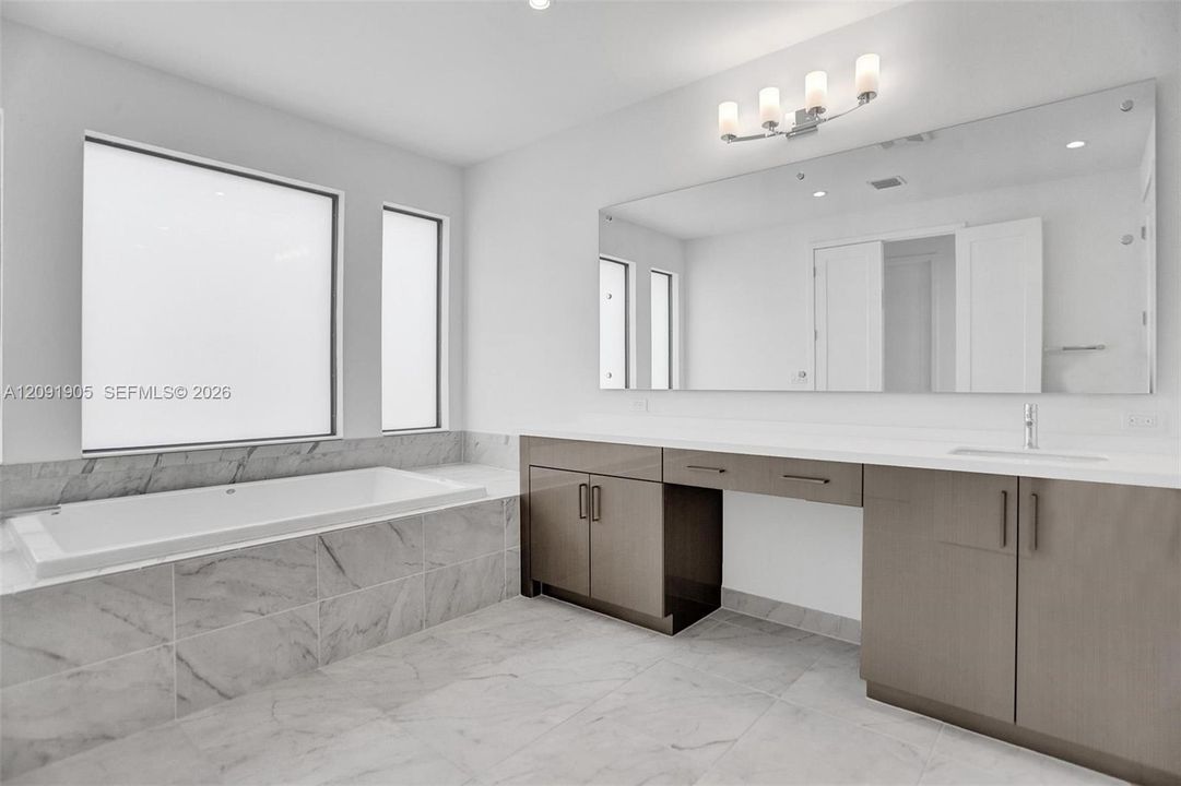 For Rent: $15,000 (5 beds, 7 baths, 4568 Square Feet)