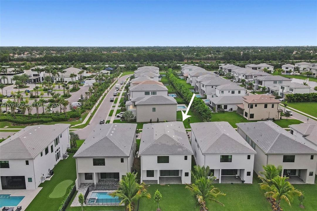 For Rent: $15,000 (5 beds, 7 baths, 4568 Square Feet)