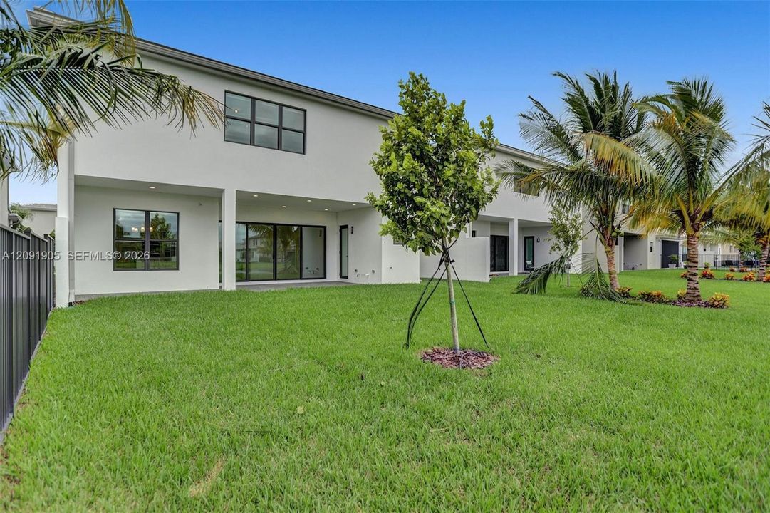 For Rent: $15,000 (5 beds, 7 baths, 4568 Square Feet)