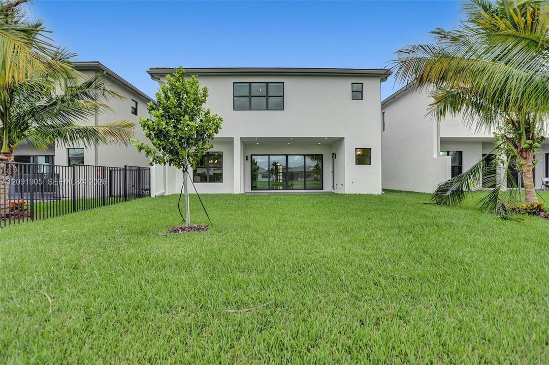 For Rent: $15,000 (5 beds, 7 baths, 4568 Square Feet)