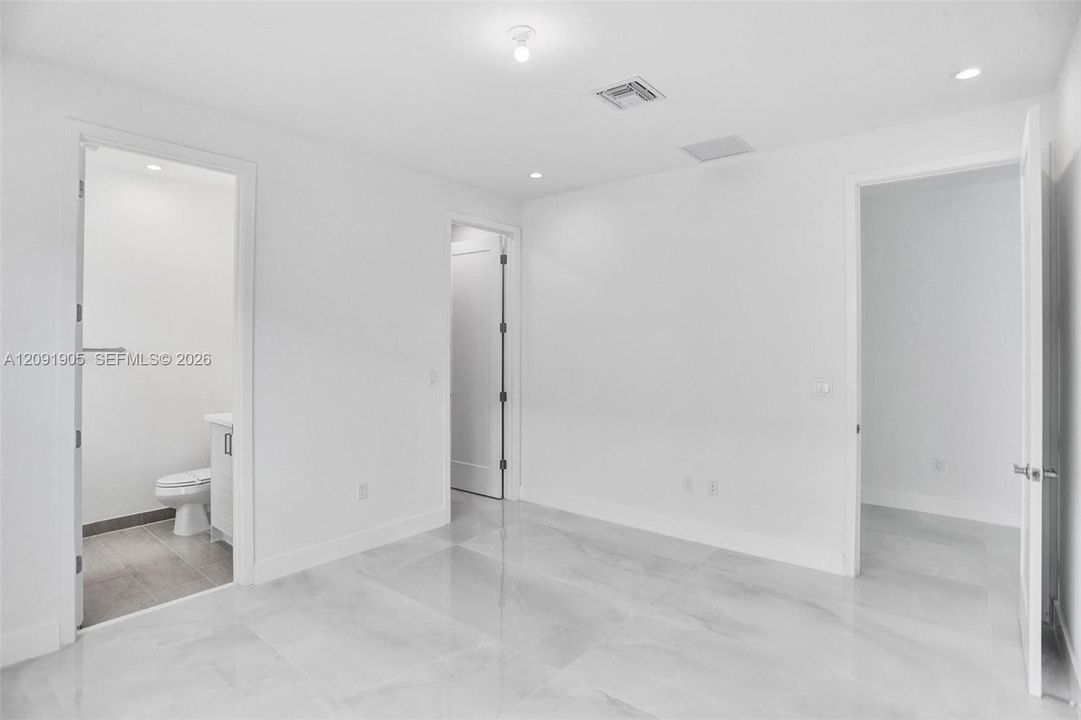 For Rent: $15,000 (5 beds, 7 baths, 4568 Square Feet)