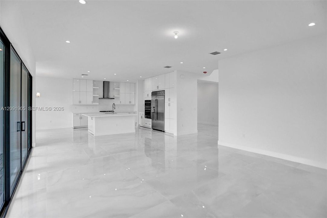 For Rent: $15,000 (5 beds, 7 baths, 4568 Square Feet)
