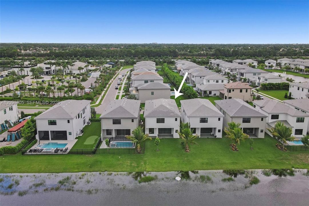 For Rent: $15,000 (5 beds, 7 baths, 4568 Square Feet)