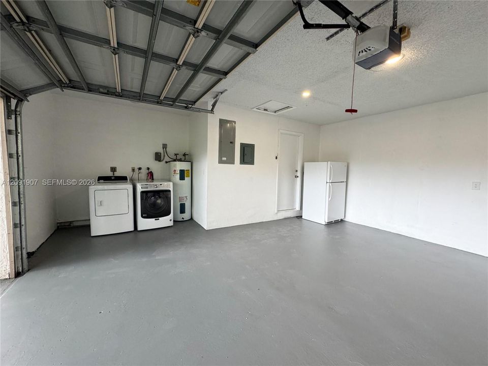 В аренду: $5,950 (3 спален, 2 ванн, 2043 Квадратных фут)