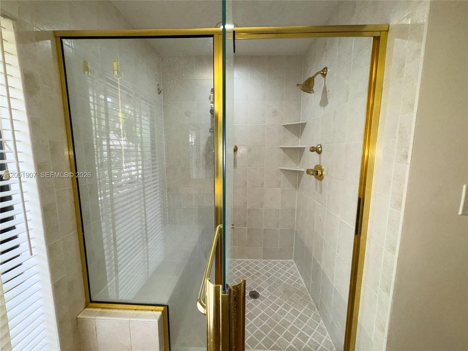 В аренду: $5,950 (3 спален, 2 ванн, 2043 Квадратных фут)