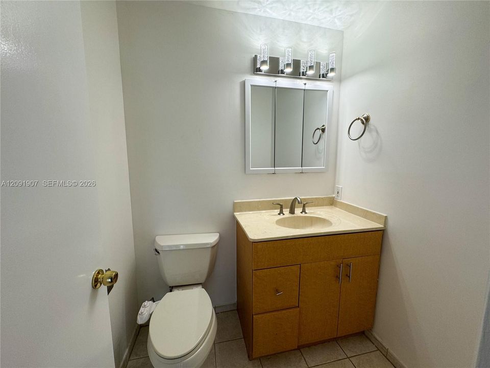 В аренду: $5,950 (3 спален, 2 ванн, 2043 Квадратных фут)