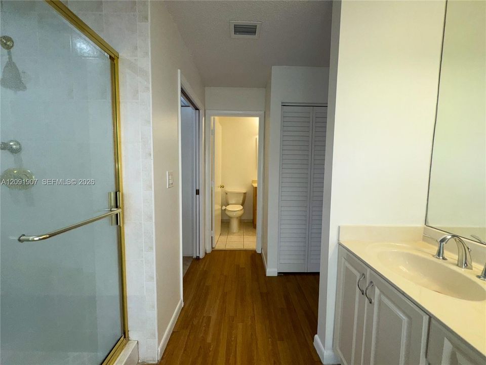 В аренду: $5,950 (3 спален, 2 ванн, 2043 Квадратных фут)
