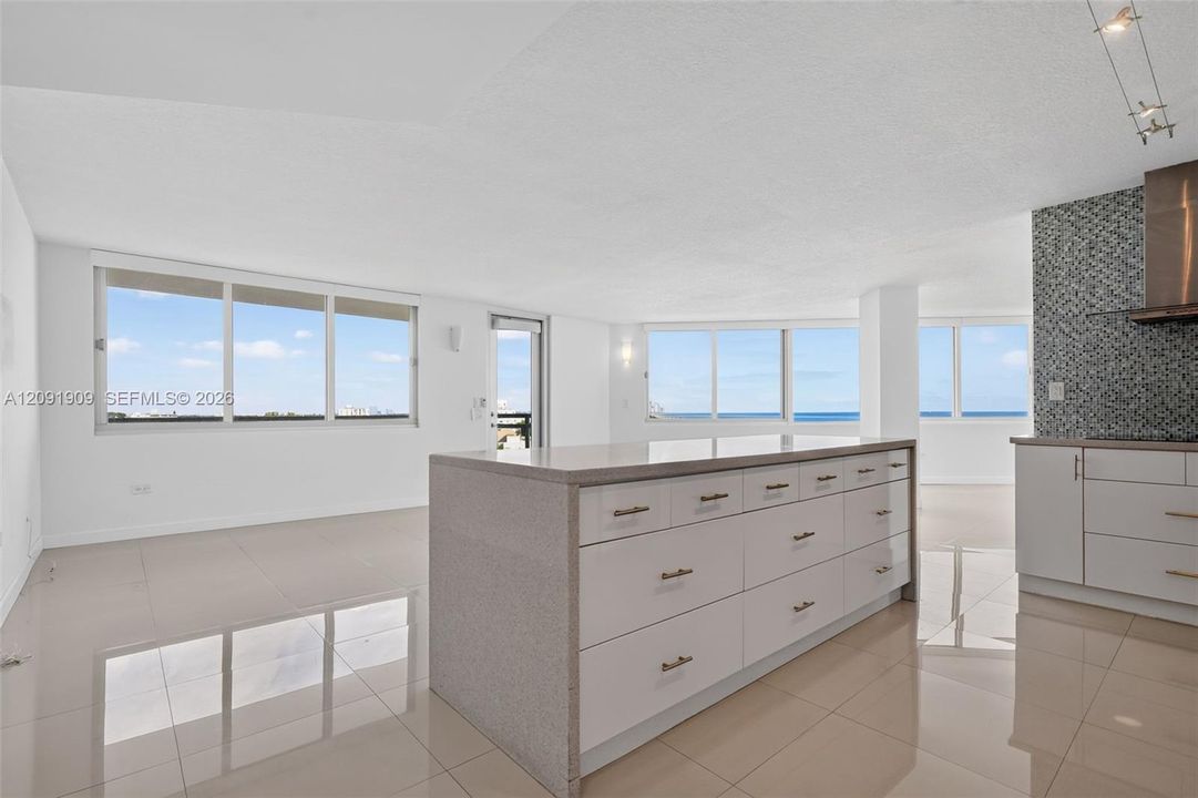 For Sale: $780,000 (2 beds, 2 baths, 1455 Square Feet)