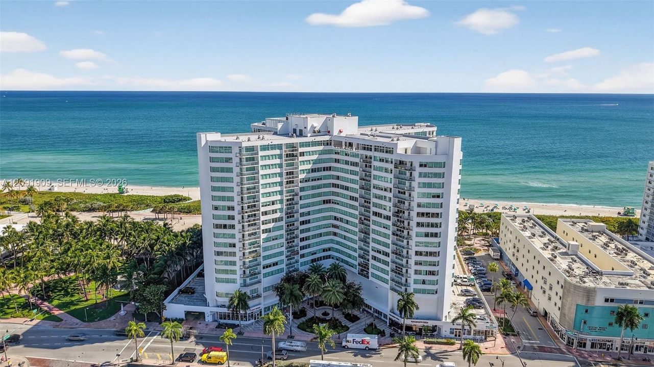 For Sale: $780,000 (2 beds, 2 baths, 1455 Square Feet)