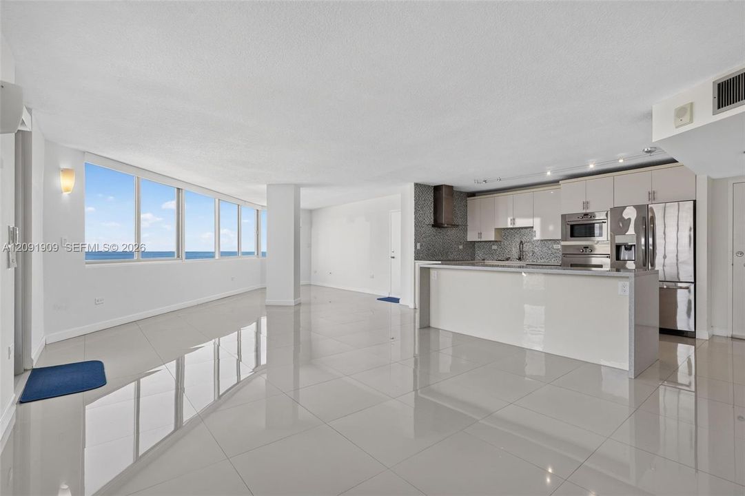For Sale: $780,000 (2 beds, 2 baths, 1455 Square Feet)