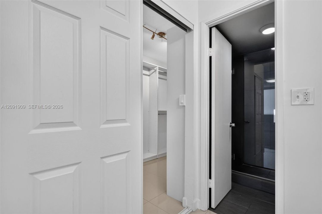 For Sale: $780,000 (2 beds, 2 baths, 1455 Square Feet)