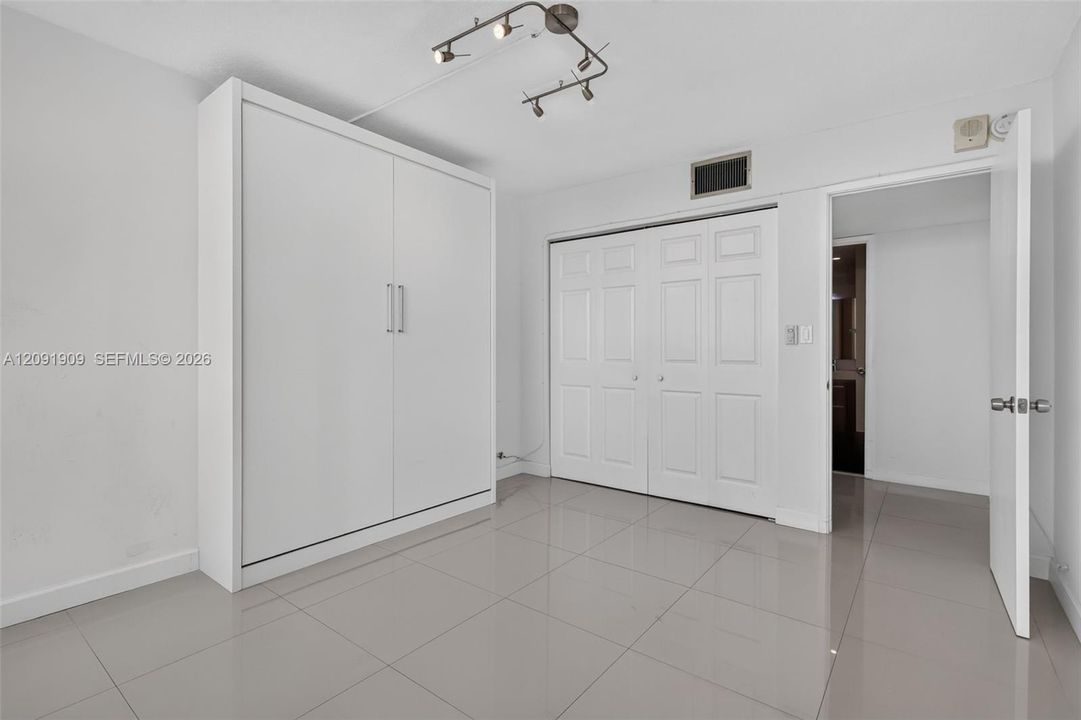 For Sale: $780,000 (2 beds, 2 baths, 1455 Square Feet)