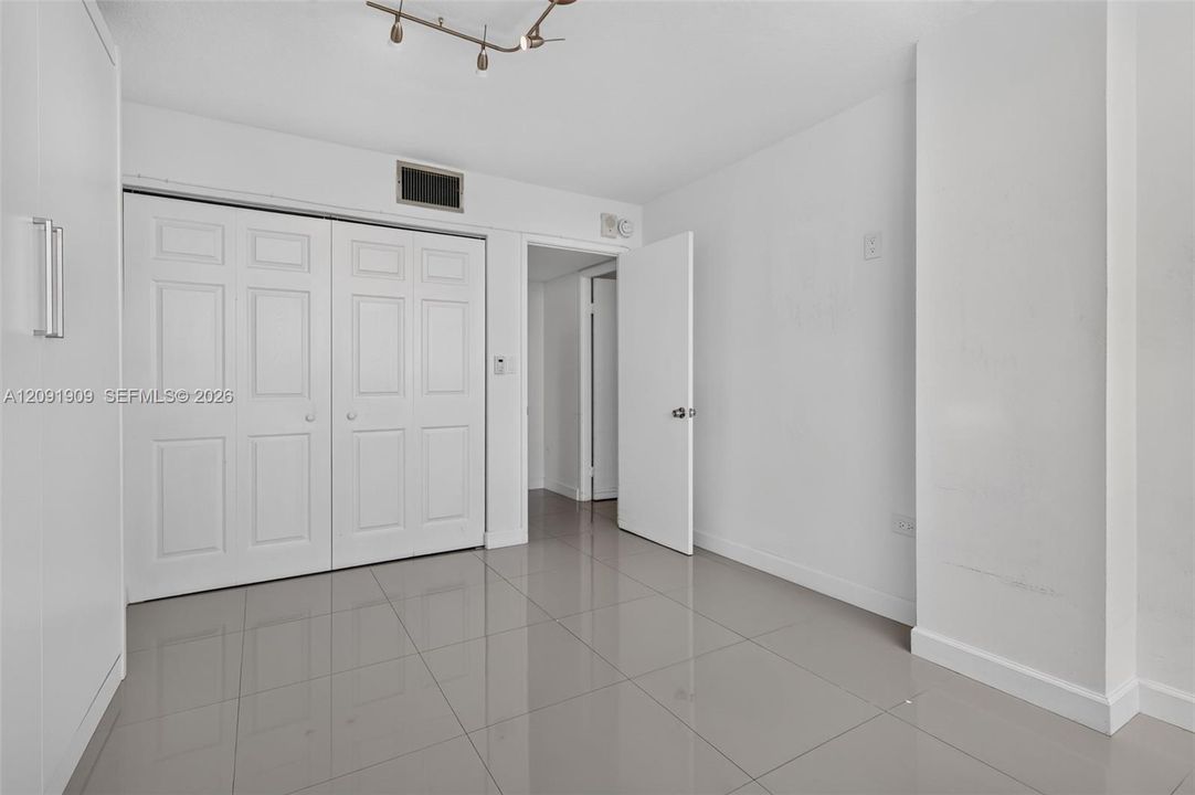 For Sale: $780,000 (2 beds, 2 baths, 1455 Square Feet)