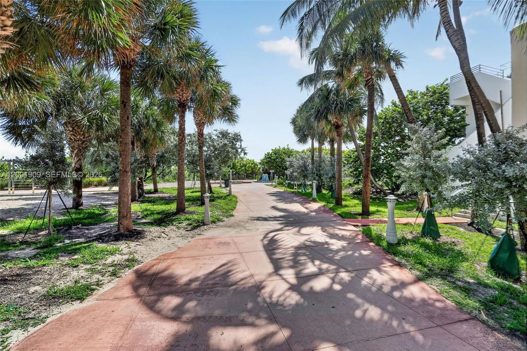 For Sale: $780,000 (2 beds, 2 baths, 1455 Square Feet)
