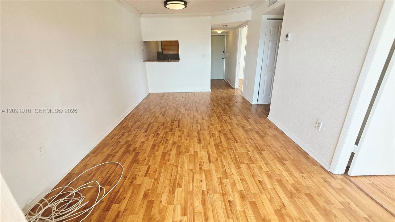En Venta: $279,000 (2 camas, 1 baños, 731 Pies cuadrados)