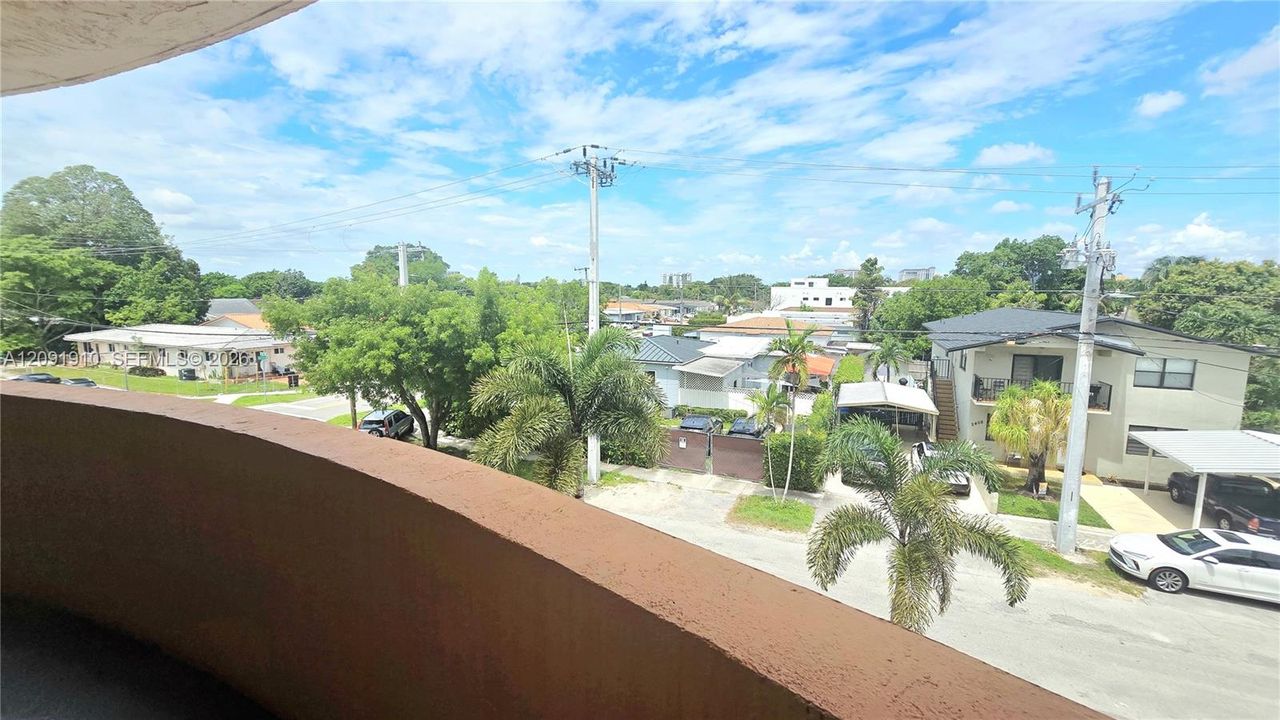 En Venta: $279,000 (2 camas, 1 baños, 731 Pies cuadrados)