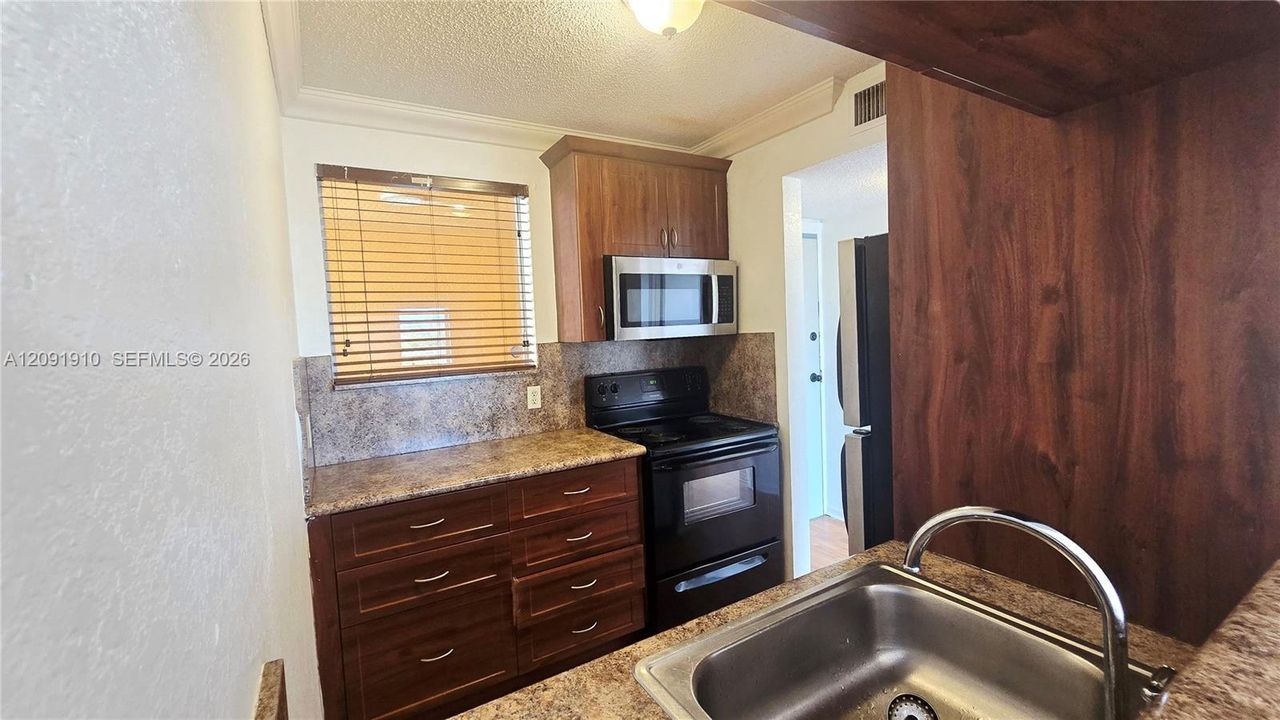 En Venta: $279,000 (2 camas, 1 baños, 731 Pies cuadrados)