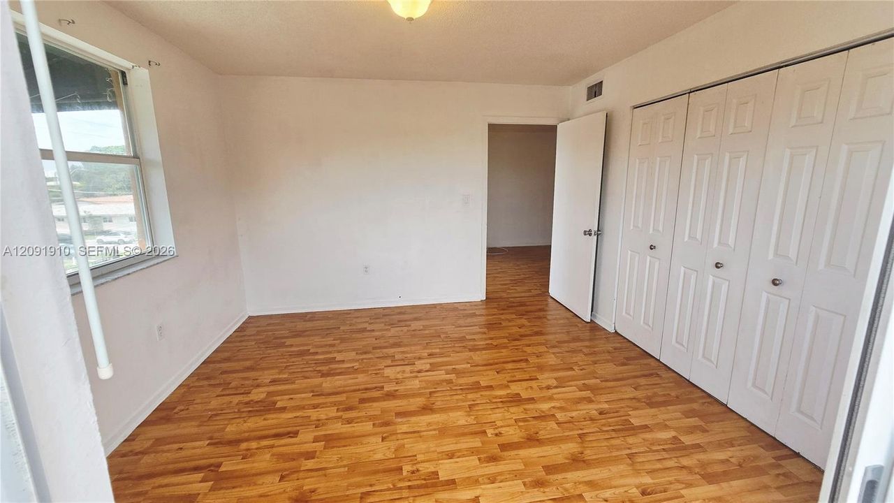 En Venta: $279,000 (2 camas, 1 baños, 731 Pies cuadrados)