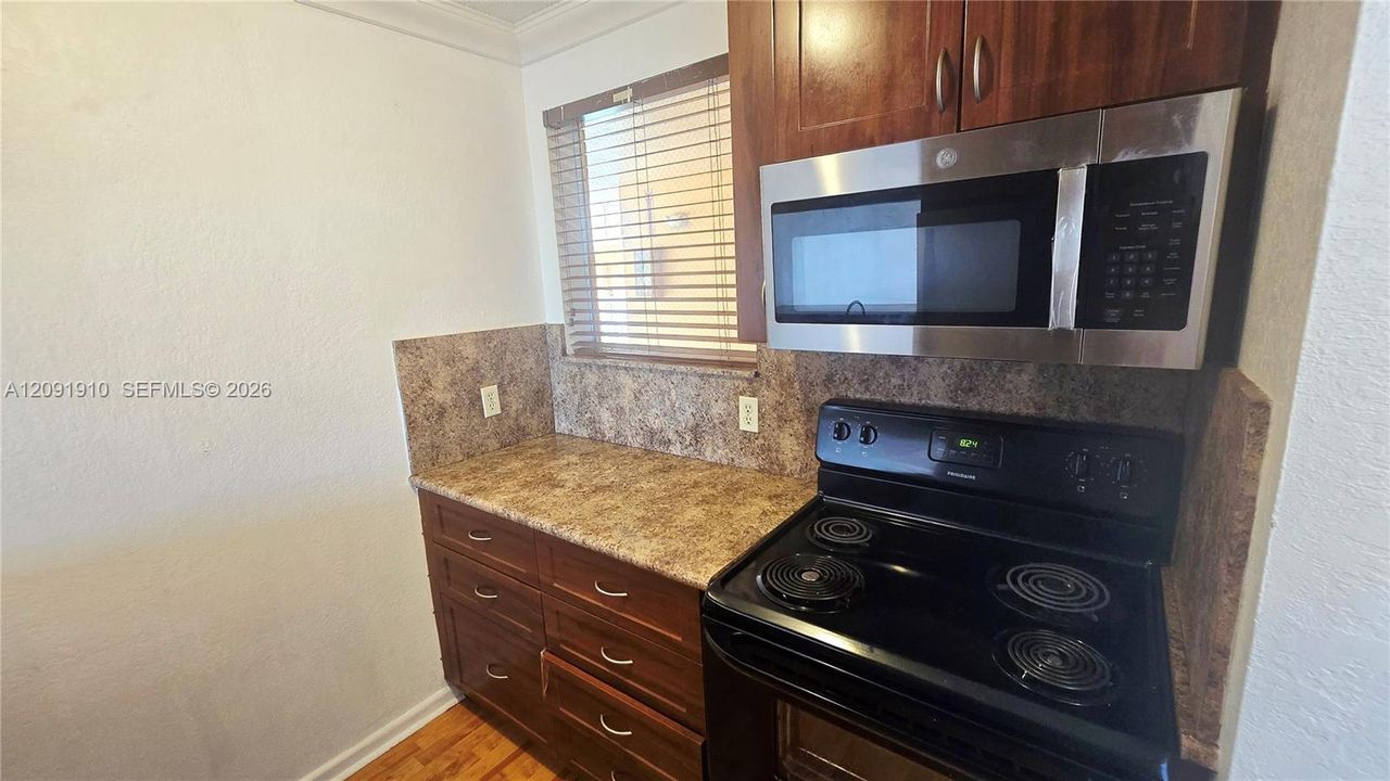 En Venta: $279,000 (2 camas, 1 baños, 731 Pies cuadrados)