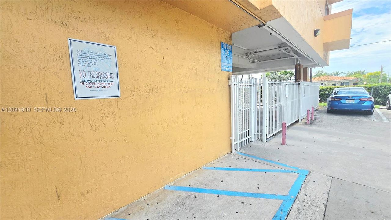 En Venta: $279,000 (2 camas, 1 baños, 731 Pies cuadrados)