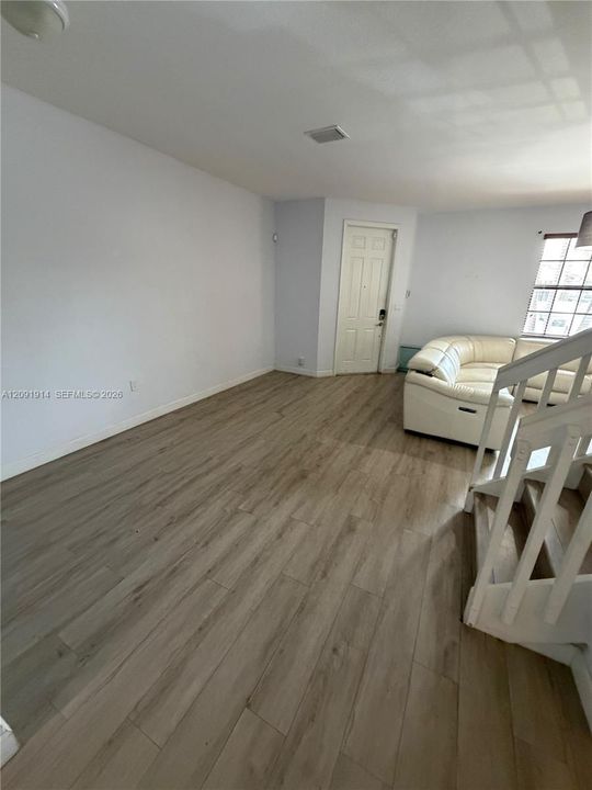 For Sale: $475,000 (3 beds, 2 baths, 1574 Square Feet)