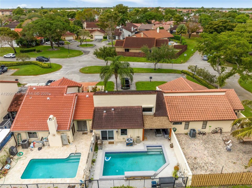 For Rent: $3,000 (2 beds, 2 baths, 1071 Square Feet)