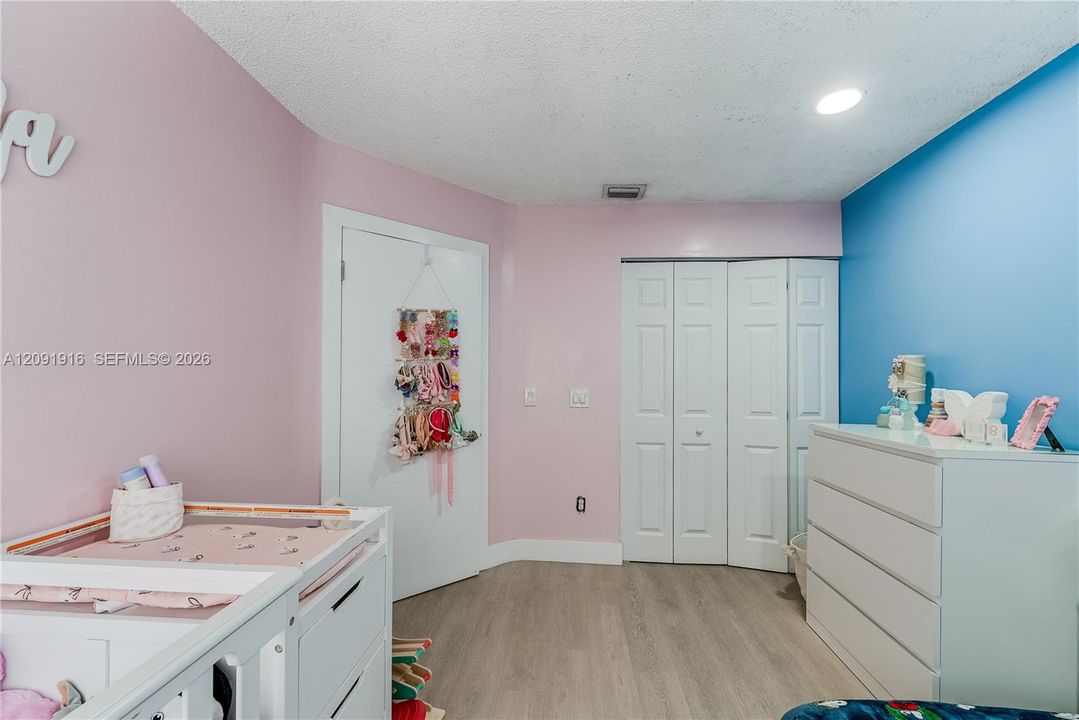 For Rent: $3,000 (2 beds, 2 baths, 1071 Square Feet)