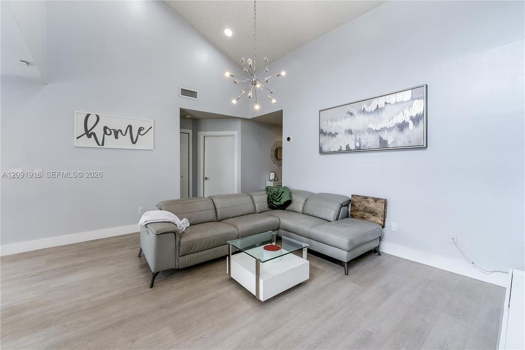 For Rent: $3,000 (2 beds, 2 baths, 1071 Square Feet)