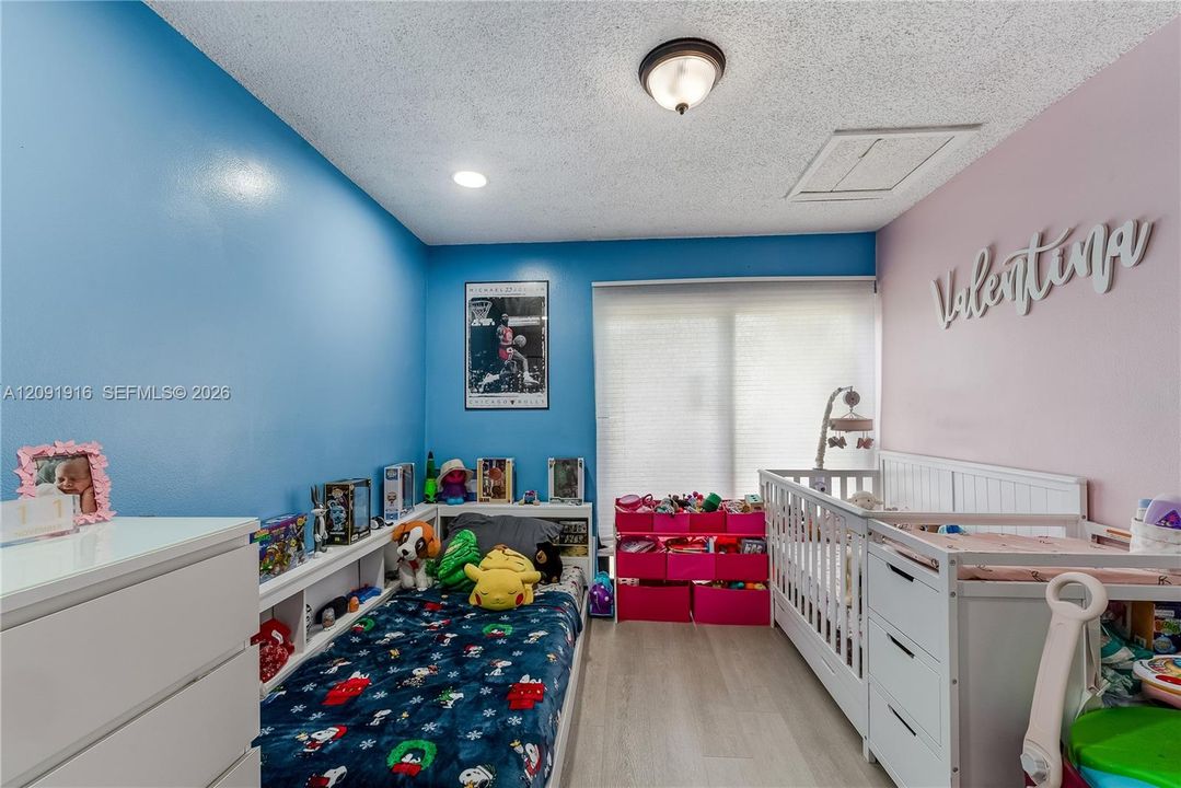 For Rent: $3,000 (2 beds, 2 baths, 1071 Square Feet)