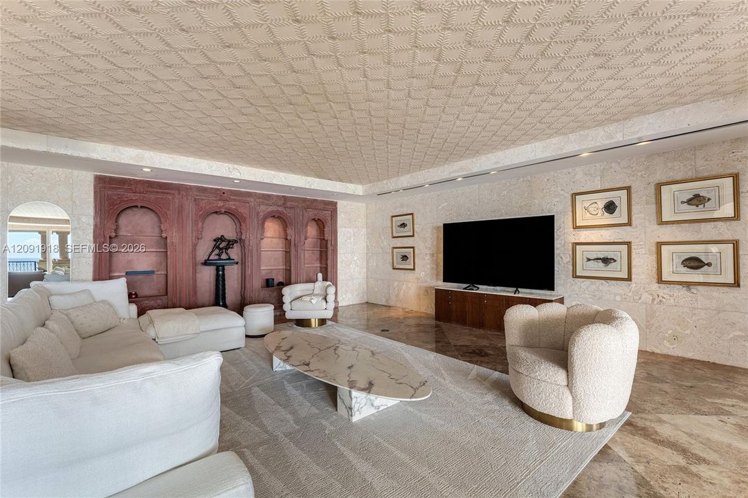 В аренду: $85,000 (5 спален, 6 ванн, 6268 Квадратных фут)